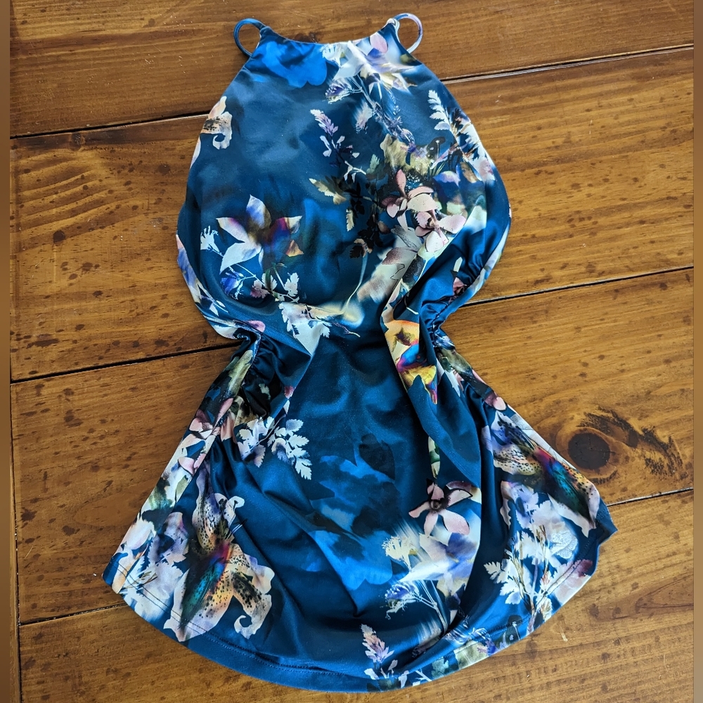 Hapari swimsuit top medium